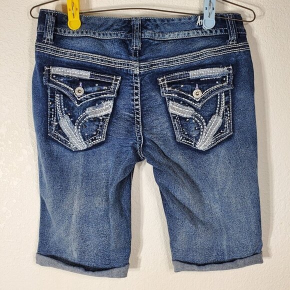 Ariya Jeans Womans Shorts Size 7/8 Rolled Cuff Embellished Denim Bermuda Shorts - Picture 2 of 7